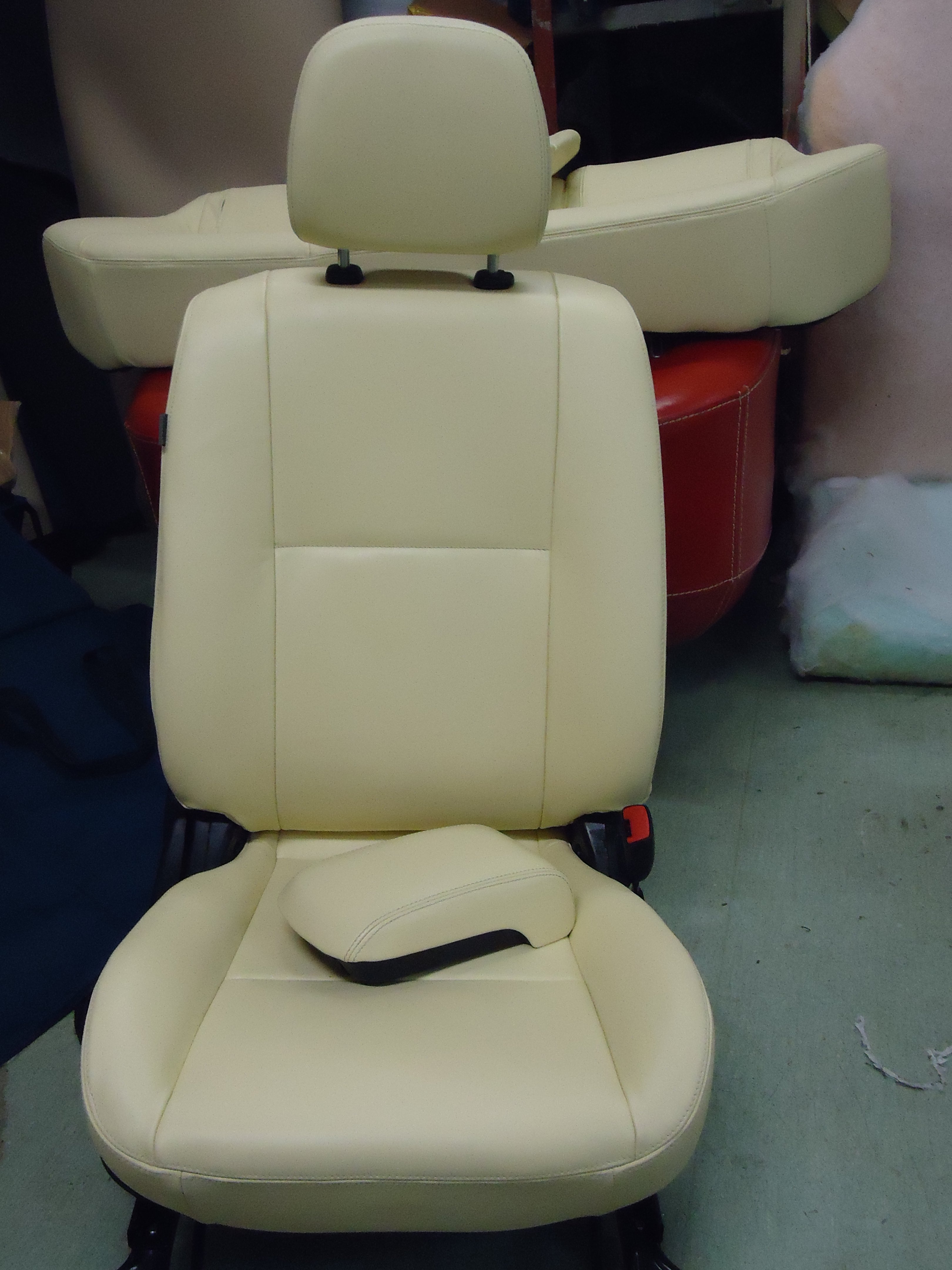 renowacja tapicerki samochodowej - ArtTap